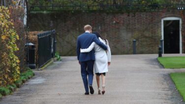 La guerra de Meghan y Harry contra la monarquía británica