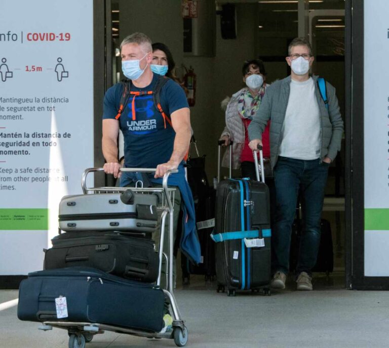 La UE acuerda abrir su frontera a los turistas de EEUU pero no a los de Reino Unido