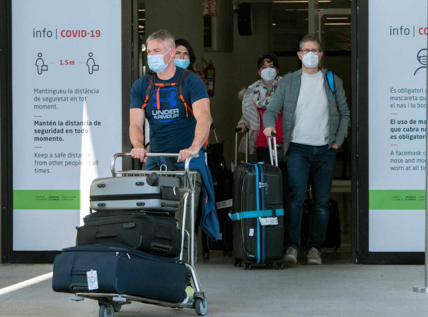 Llegada de turistas al aeropuerto de Palma de Mallorca.
