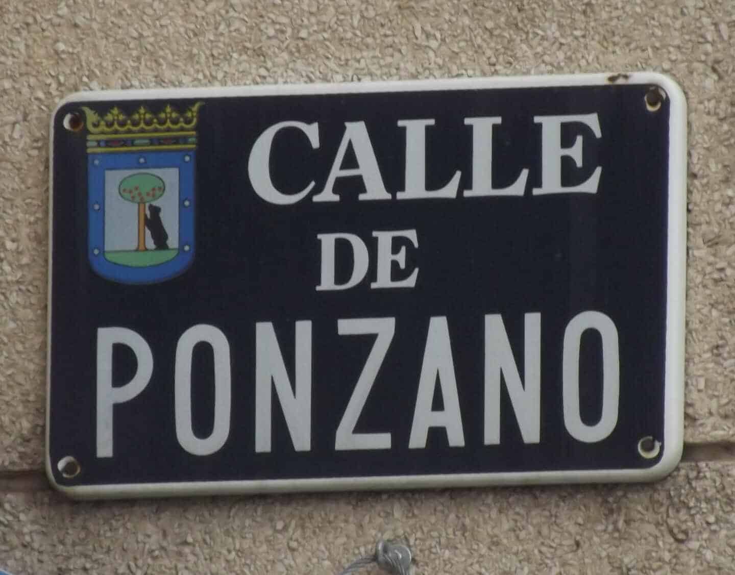 Placa de la calle de Ponzano en Madrid.