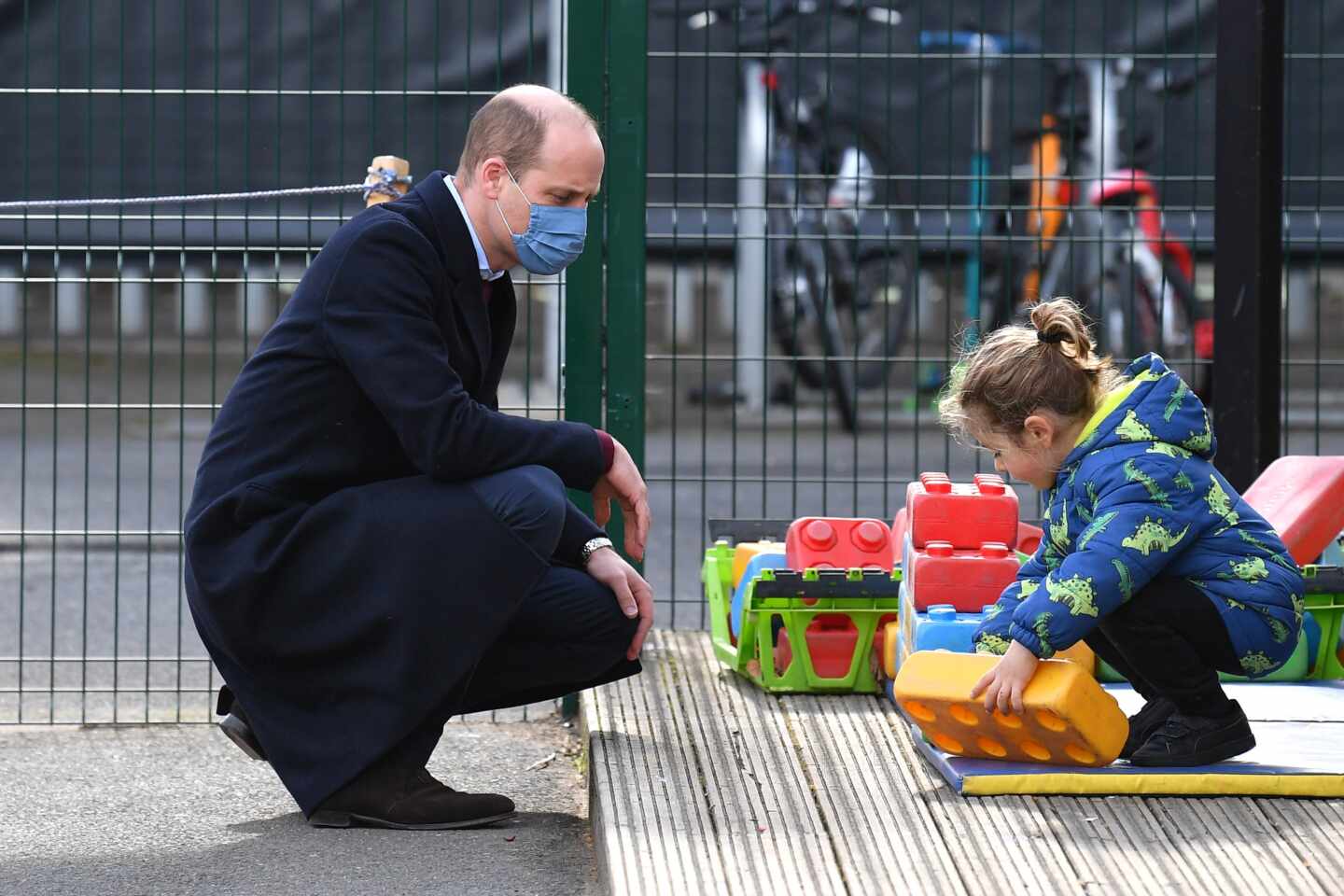 El príncipe Guillermo en la visita a una escuela en Londres