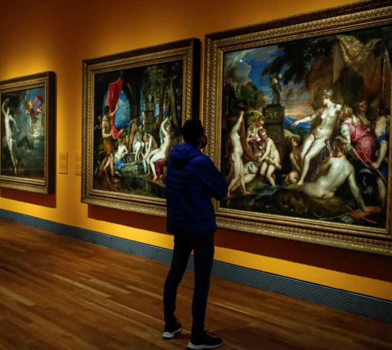 La lujuria y el amor mitológico de Tiziano devuelven al Prado a la normalidad