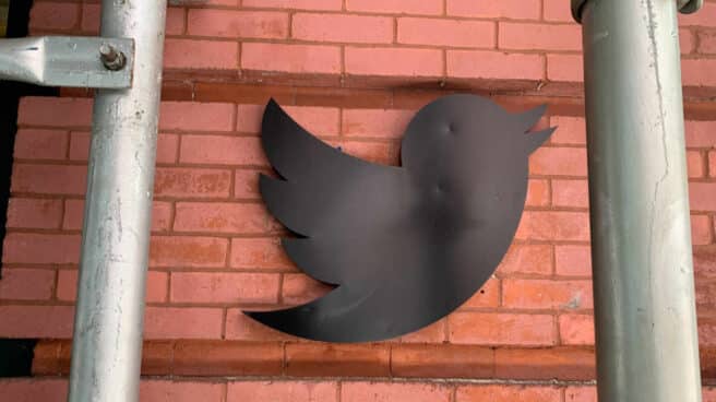 Logo de Twitter en las oficinas de Nueva York. Logo de Twitter en las oficinas de Nueva York.