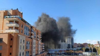 VÍDEO | Un incendio en Nou Campanar moviliza varias dotaciones de bomberos