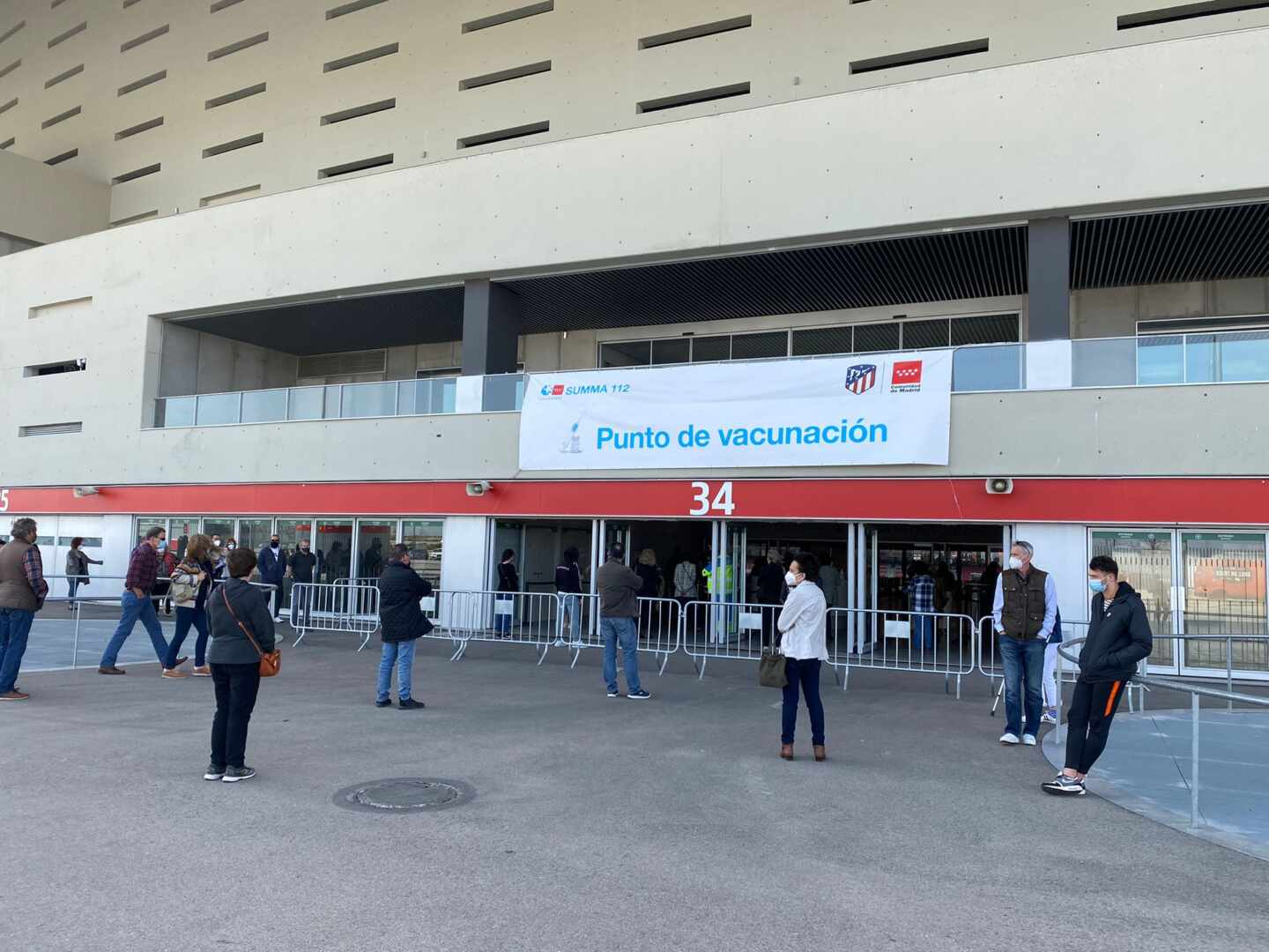 Vacunación en el estadio Wanda Metropolitano de Madrid.