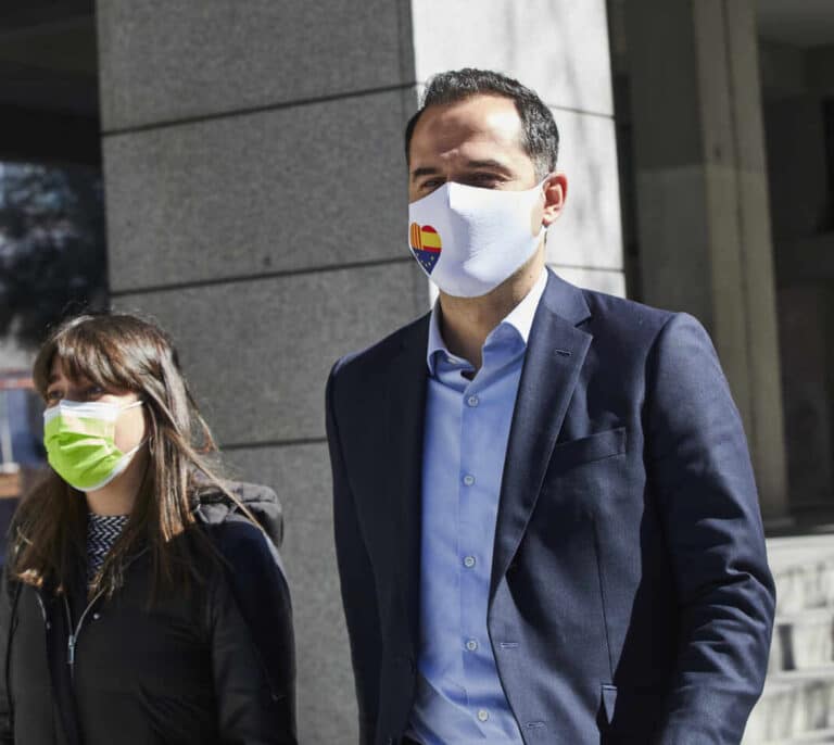 Un diputado de Cs en Madrid denuncia que recibió "presiones" para firmar una moción contra Ayuso