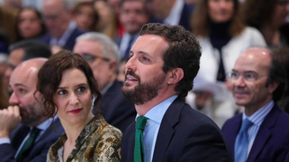 La presidenta de la Comunidad de Madrid, Isabel Díaz Ayuso; junto al líder del PP, Pablo Casado.