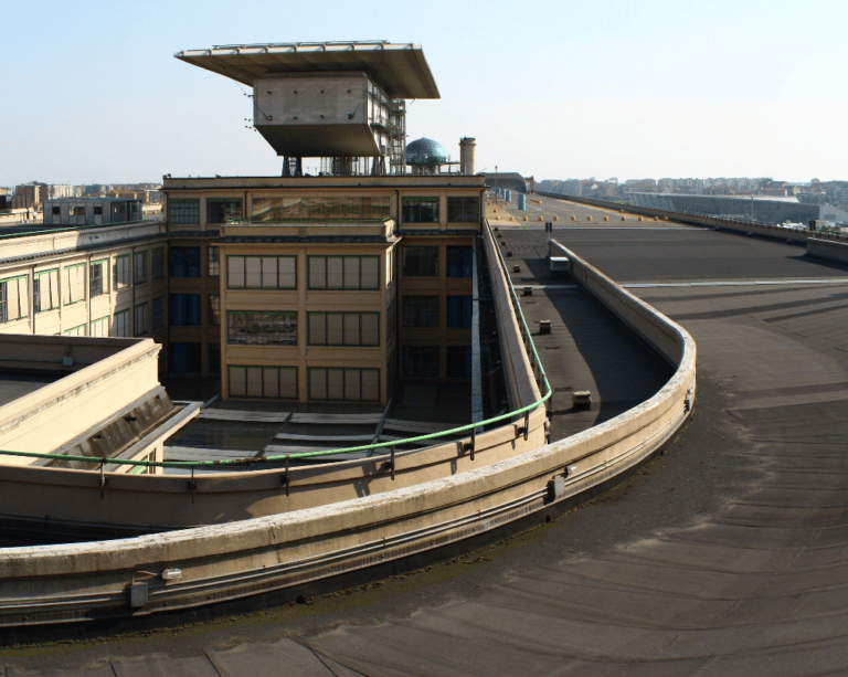La fábrica de Lingotto: cuando Fiat probaba sus coches en el circuito de una azotea