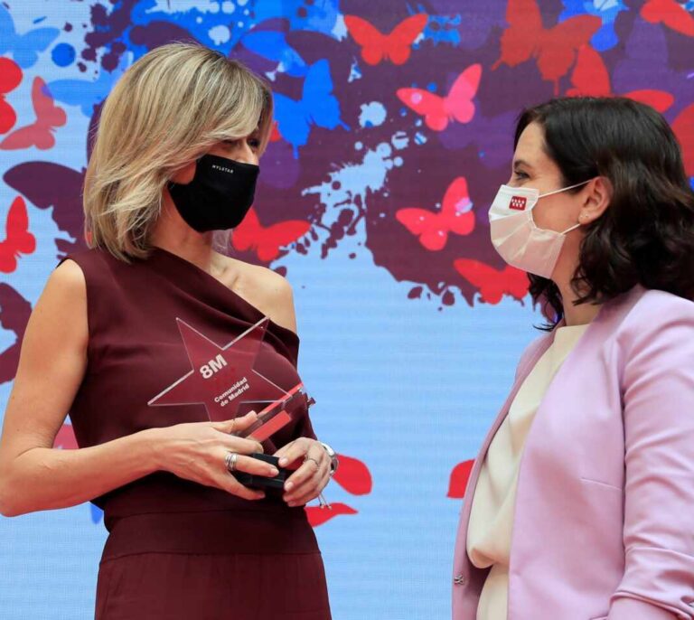 De Susanna Griso a Sor Eugenia: las 8 mujeres premiadas por Ayuso en el 8-M