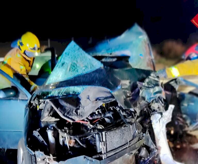 Una joven fallece en un accidente de tráfico que deja otros dos heridos graves