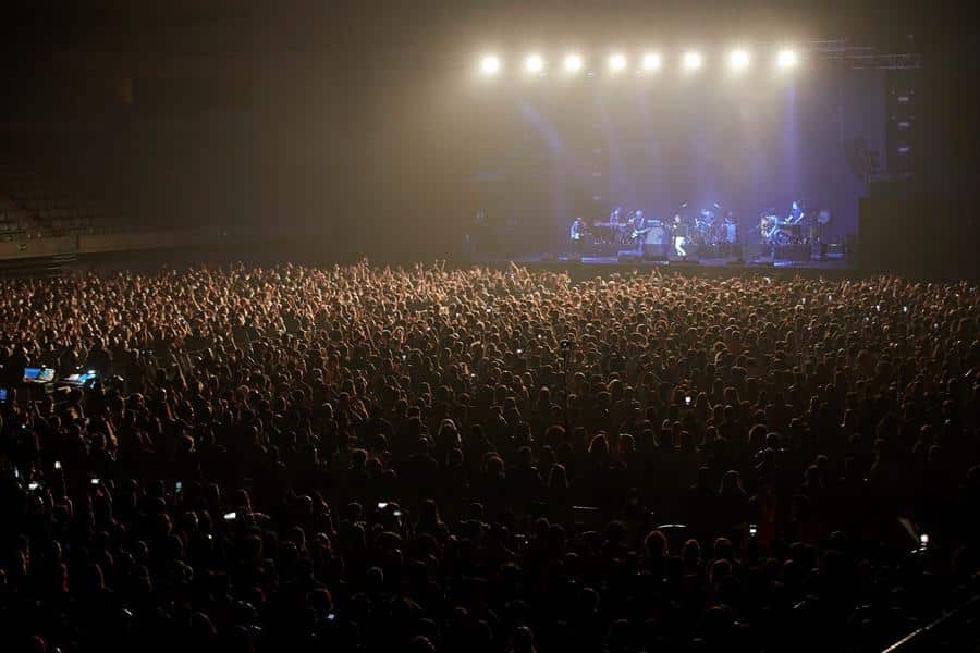 Así ha sido el concierto de Love of Lesbian, la prueba piloto de los espectáculos multitudinarios en pandemia