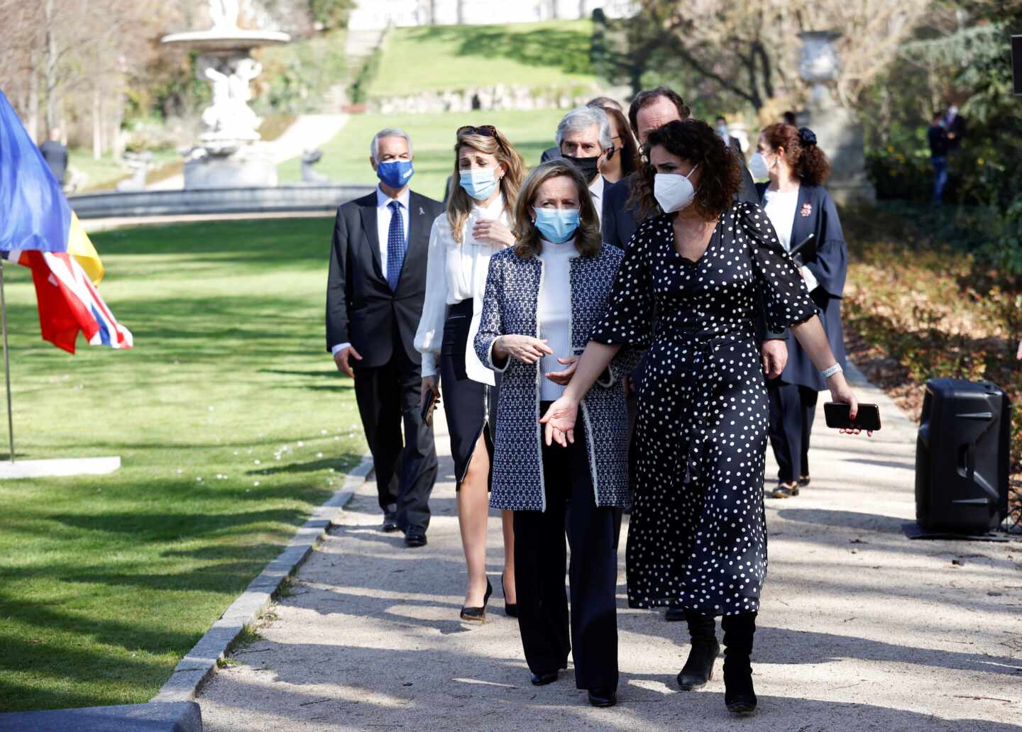 Las ministras Calviño, Montero y Díaz en un acto en los jardines del Palacio Real.