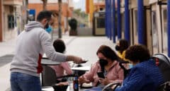 El Gobierno espera que el empleo crezca en noviembre, pero un tercio de lo que lo hizo en octubre