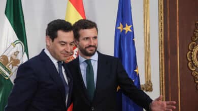 Guerra total entre Casado y sus barones por el control territorial del PP: "Están forzando la máquina"