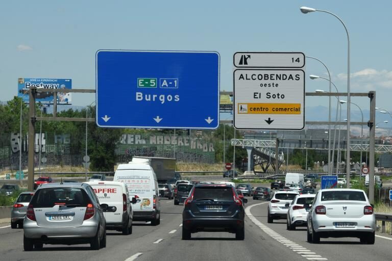 Retenciones en la salida de Madrid en el segundo día del cierre perimetral