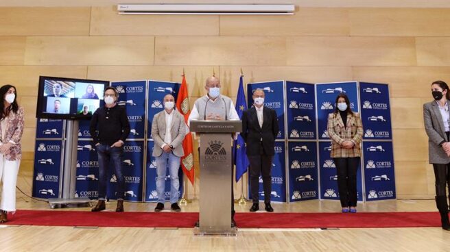 Los procuradores de Ciudadanos en Castilla y León, durante una rueda de prensa.