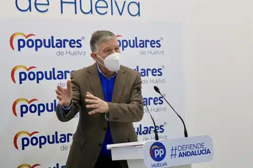 Carmelo Romero (PP) pide disculpas a Errejón tras gritarle "¡vete al médico!" en el Congreso