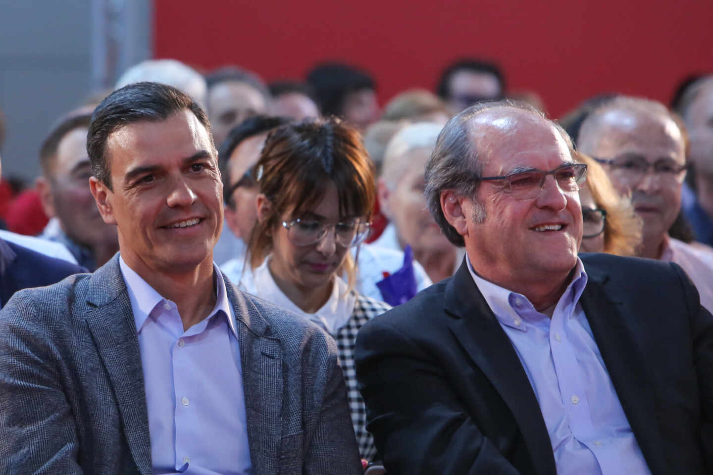 El presidente del Gobierno, Pedro Sánchez, y el candidato a la presidencia de Madrid por el PSOE, Ángel Gabilondo.