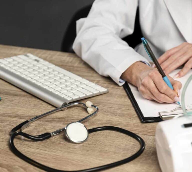 Las ‘telecos’ aprovechan el tirón de la pandemia para sumar clientes en telemedicina