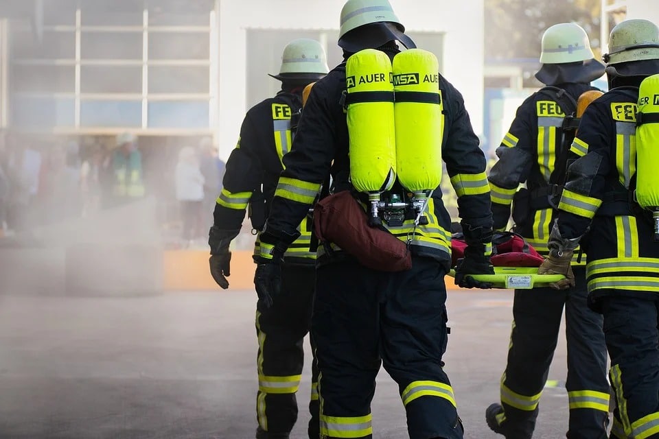 Un grupo de bomberos en una intervención