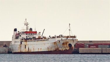 Comienza en Cartagena el desembarco y sacrificio de los terneros del Karim Allah
