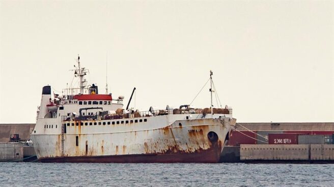 El barco Karim Allah, en el puerto de Escombreras en Cartagena.