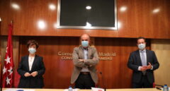 Madrid no contempla el cierre del interior de los bares como plantea Sanidad