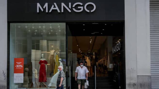Una tienda de Mango en Madrid. Una tienda de Mango en Madrid.