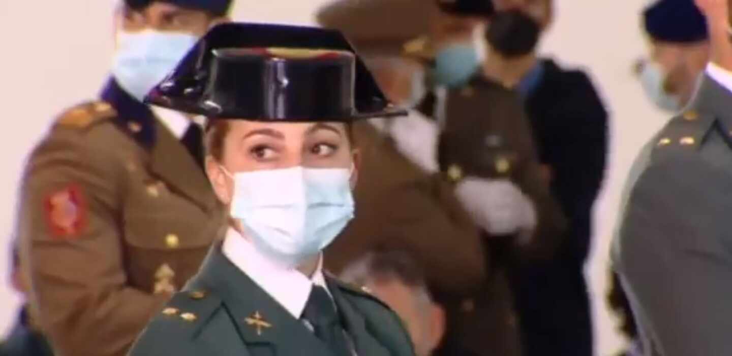 La teniente María Sol Rodríguez se ha convertido en la primera mujer que entra a formar del Grupo de Acción Rápida de la Guardia Civil