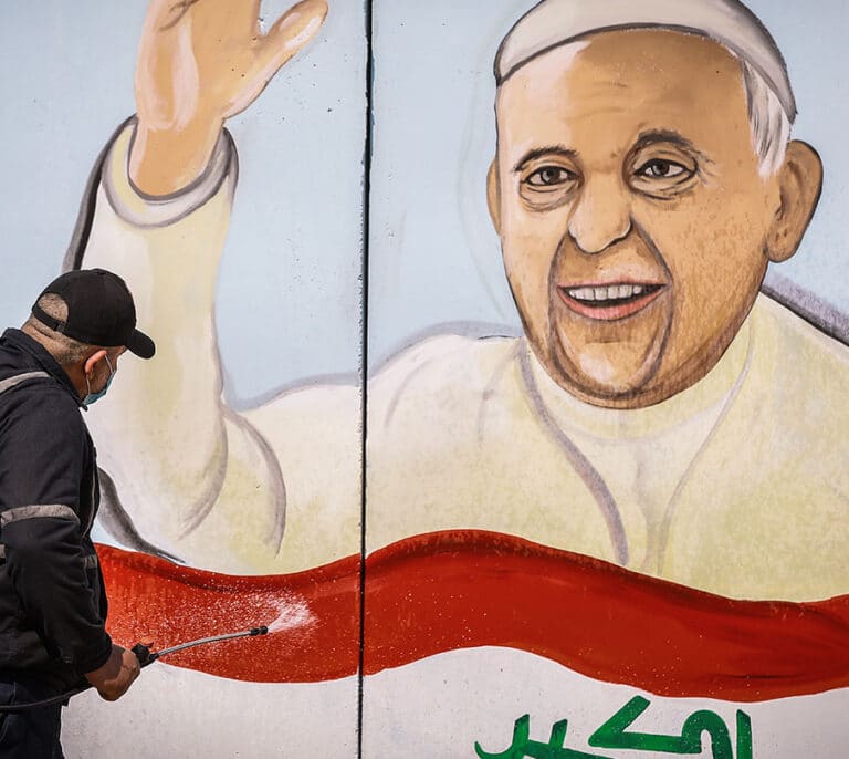 El Papa viaja a Irak en una misión de alto riesgo por los atentados y la pandemia