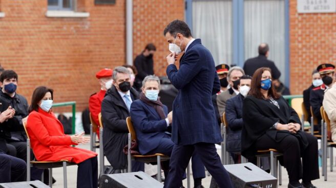 Pedro Sánchez, en el acto de destrucción de armas de ETA. Pedro Sánchez, en el acto de destrucción de armas de ETA.