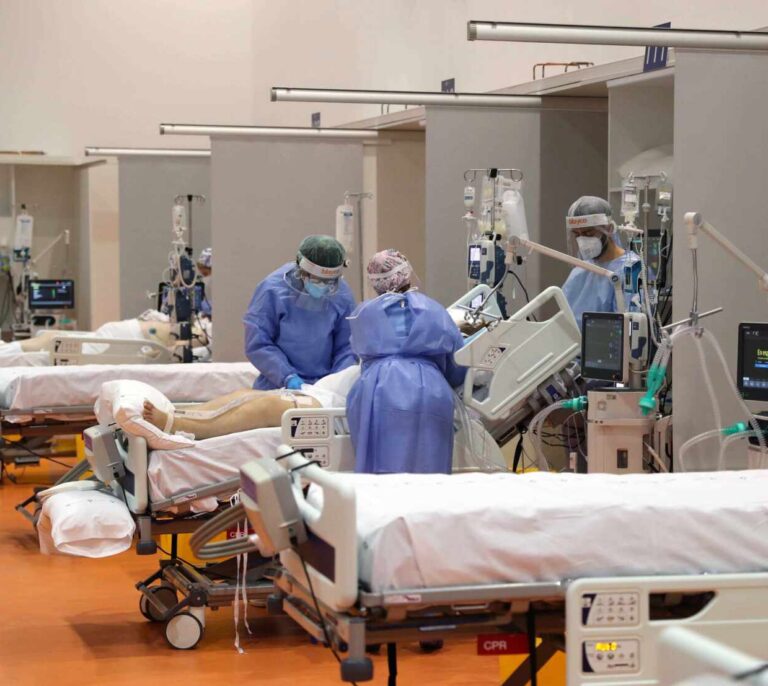 Sanidad analiza un posible caso de la variante india en Valencia