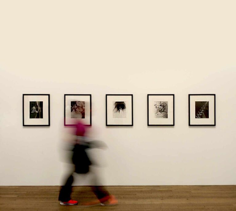 Acepta un año de cárcel por vender cuatro obras falsas de Miró en una galería