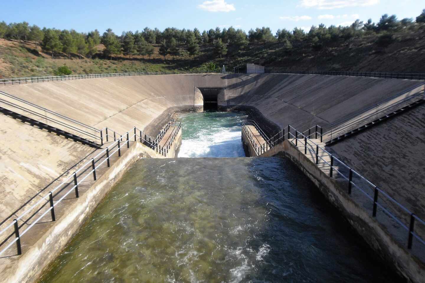 Aguas del acueducto del Trasvase Tajo-Segura