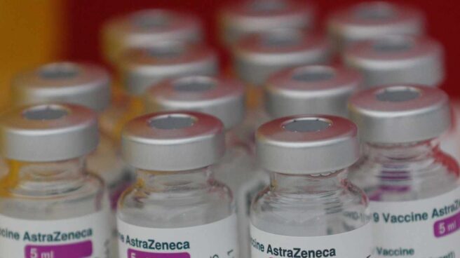 Viales de la vacuna AstraZeneca.