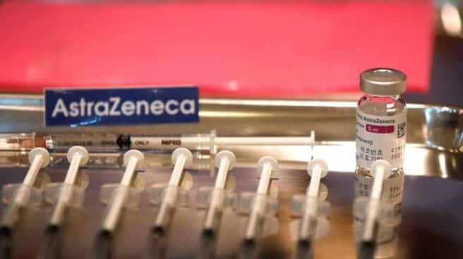 El Consejo Interterritorial se reúne de urgencia para decidir sobre AstraZeneca Jeringuillas y un vial de la vacuna contra el COVID-19