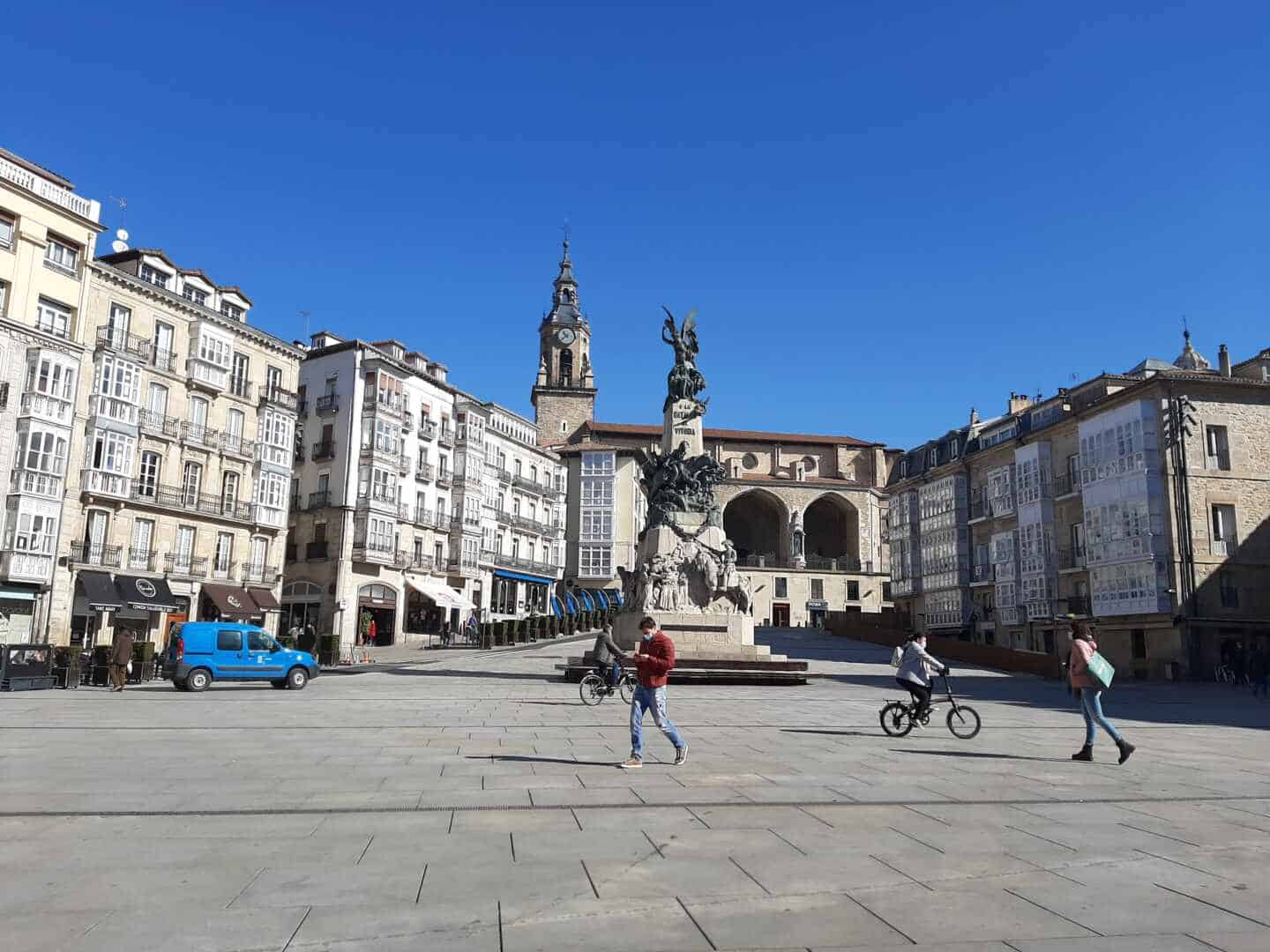 Euskadi cierra medio centenar de municipios además de Álava y Guipúzcoa