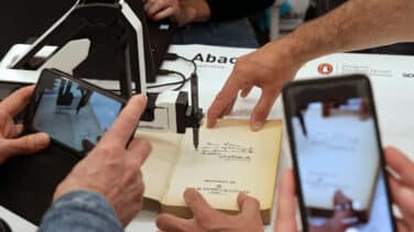 Así es la nueva forma de firmar y dedicar un libro en Sant Jordi 2021