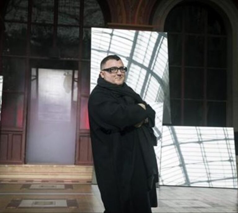 Muere el diseñador Alber Elbaz a los 59 años