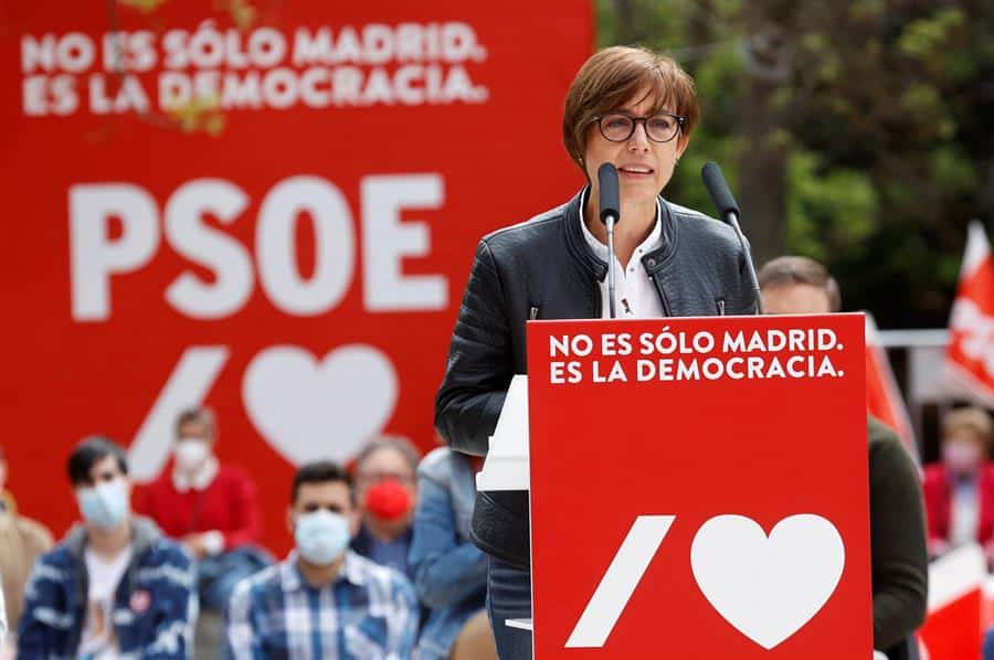La directora de la Guardia Civil, María Gámez, en un mitin del PSOE en Vallecas.