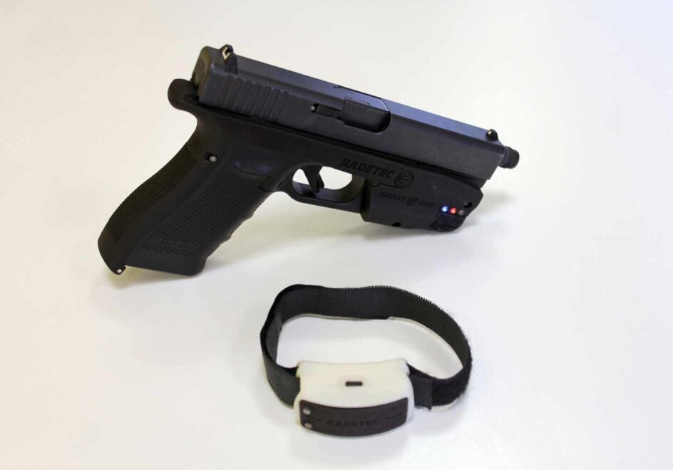 Pistola inteligente diseñada por la empresa RADE Tecnologías (Radetec).