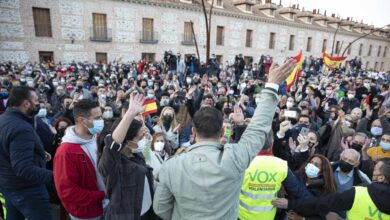 Abascal quiere expulsar de la política a Iglesias  "y que se vaya con el rabo entre las piernas"