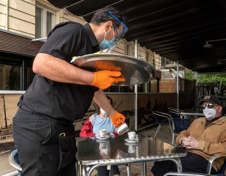 El TSJ de Cantabria rechaza los recursos y mantiene la hostelería abierta hasta la 1 de la madrugada