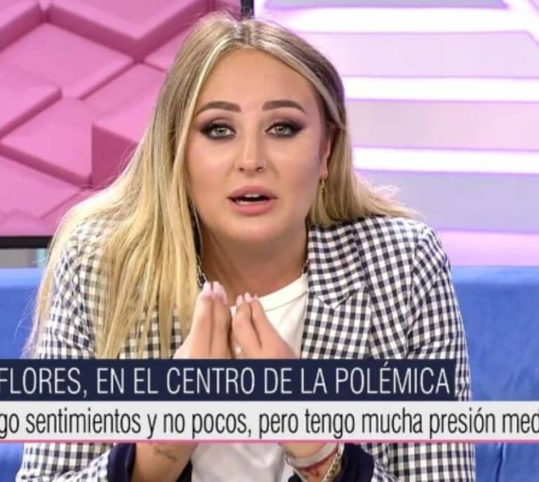 Rocío Flores explota en directo y habla claro por primera vez: "Mamá, tus hijos están aquí. Llámanos, habla con nosotros"