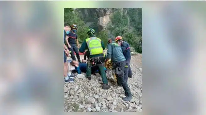 Rescatan en helicóptero a una mujer herida en la ruta del río Borosa