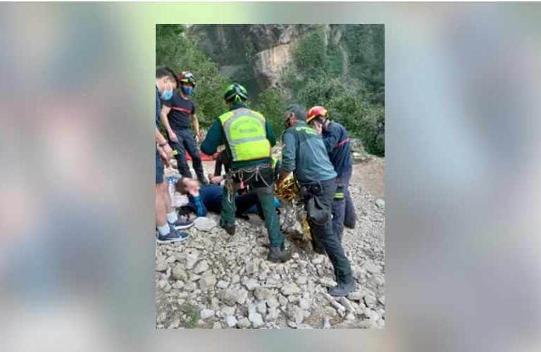 Rescatan en helicóptero a una mujer herida en la ruta del río Borosa