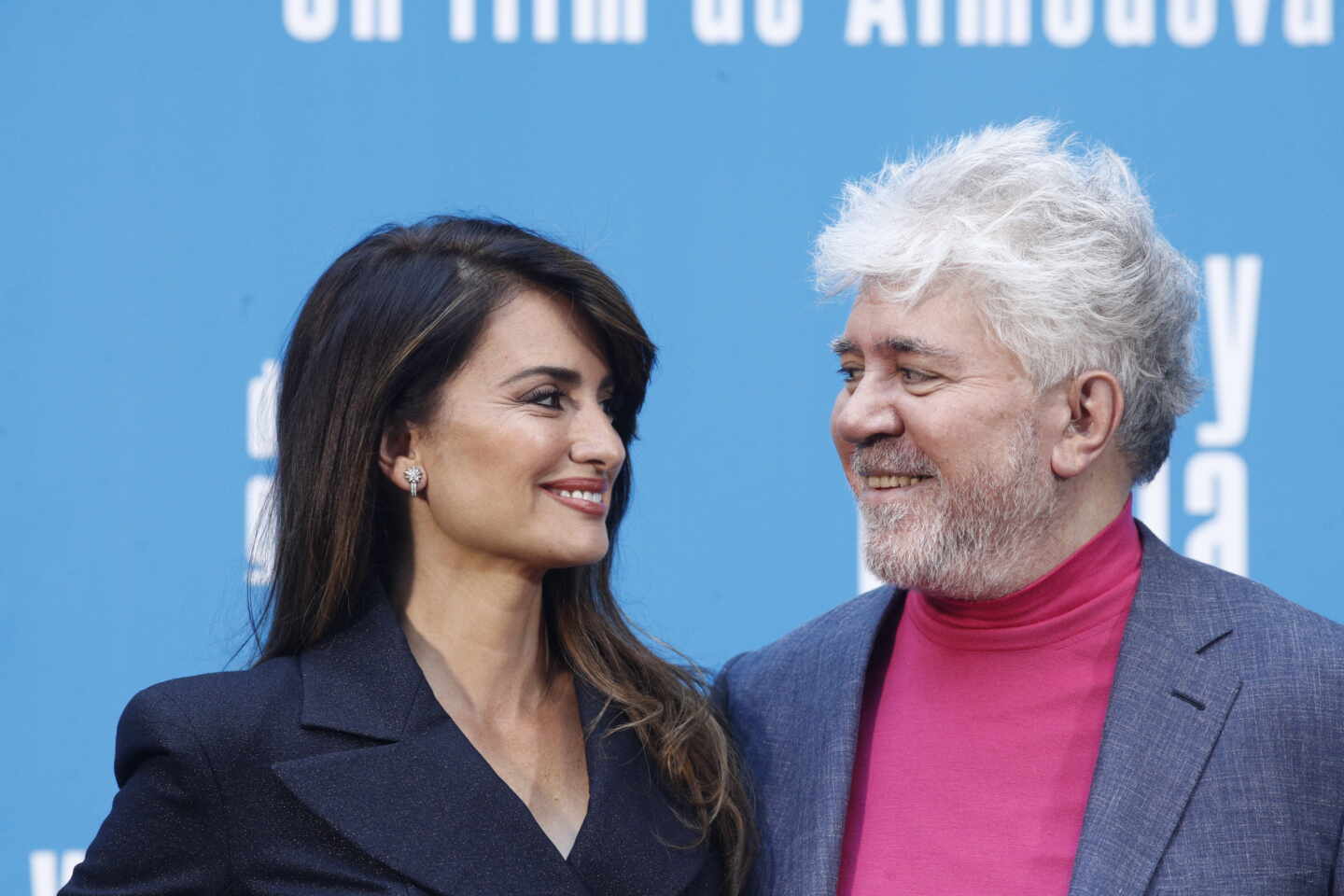 La actriz Penélope Cruz y el director de la película, Pedro Almodóvar, en el photocall de 'Dolor y gloria'.