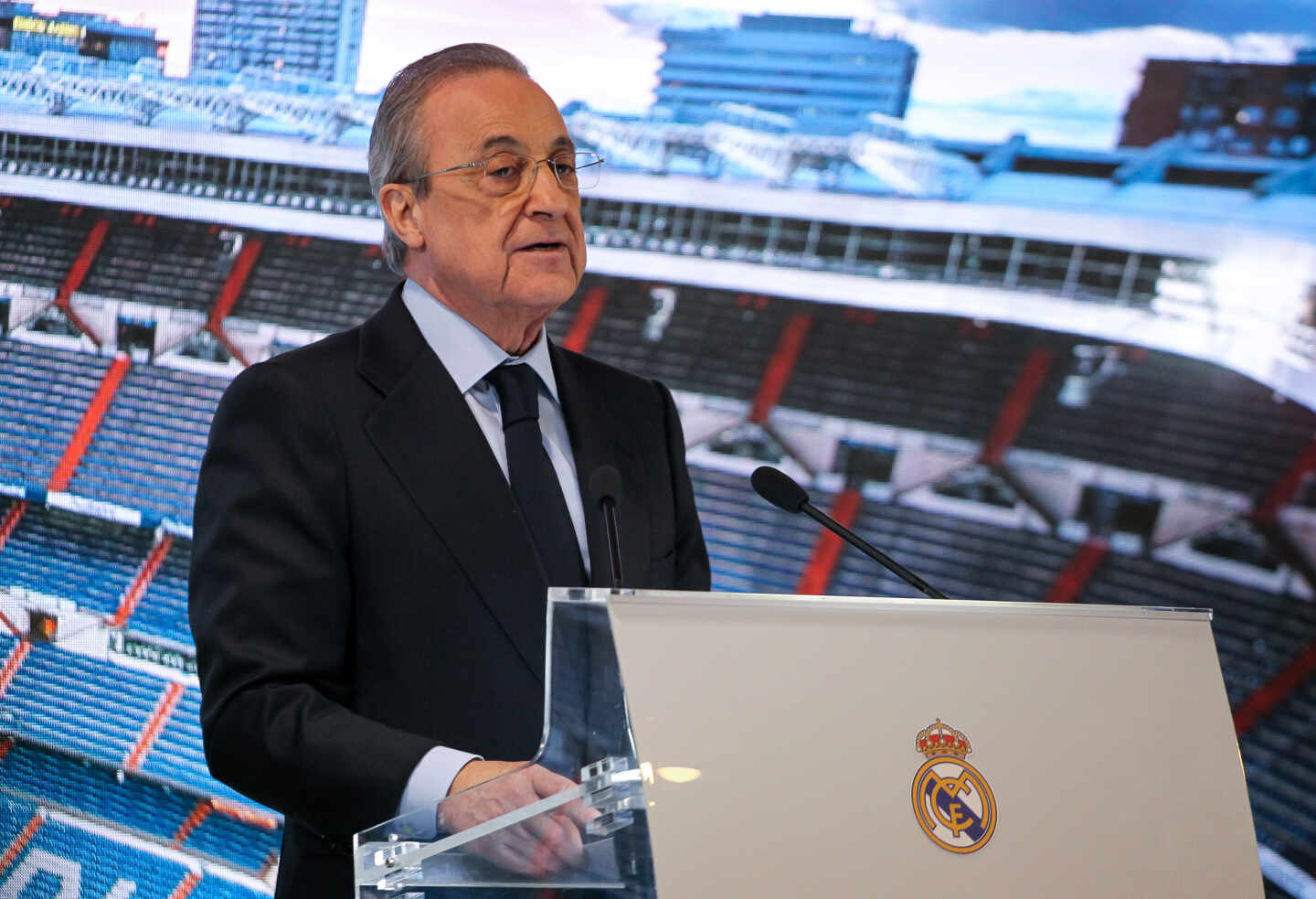 El presidente del Real Madrid, Florentino Pérez, en una rueda de prensa del club blanco