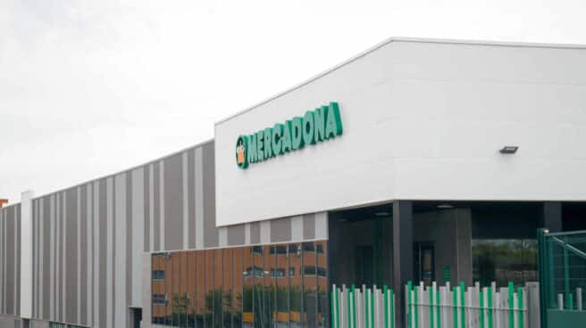 Supermercado de Mercadona abierto durante la pandemia del coronavirus en España