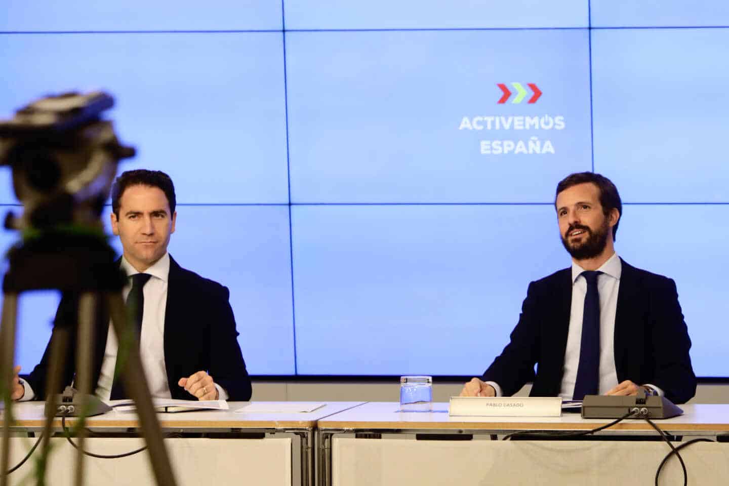 El secretario general del PP, Teodoro García Egea, y el presidente del Partido Popular, Pablo Casado.